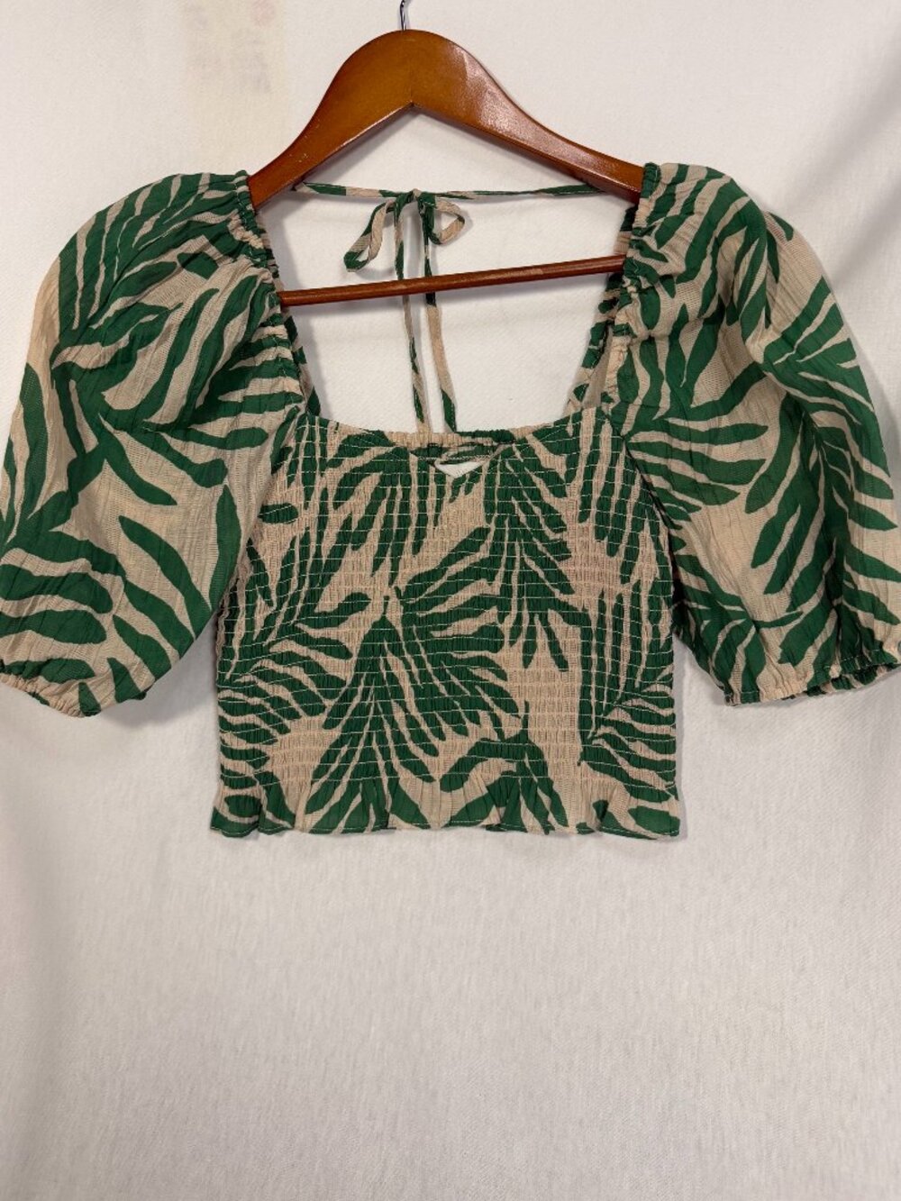 H&M Crop Top Blouse XS Smocked Green Palm Leaf Puff Sleeve Cottagecore Boho